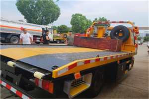 安塞附近拖车电话号码服务